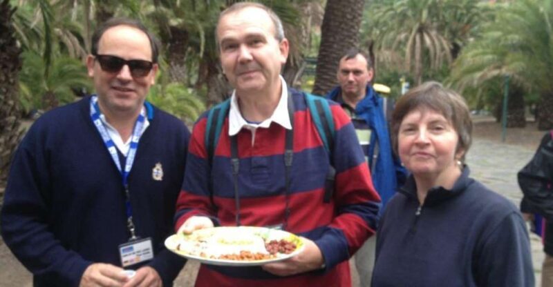 Las Palmas: Private Old City Guided Walking Tour with Tapas - Starting Point at the Heart of the City