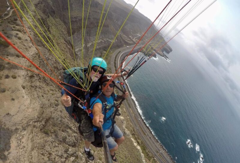 Las Palmas: tandem paragliding flights for everyone - Exciting Tandem Paragliding Over Las Palmas for $170