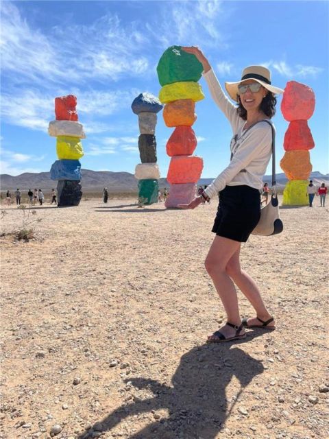 Las Vegas: 7 Magic Mountains Tour with Lunch - Explore the 7 Magic Mountains with Guided Insight and Comfort