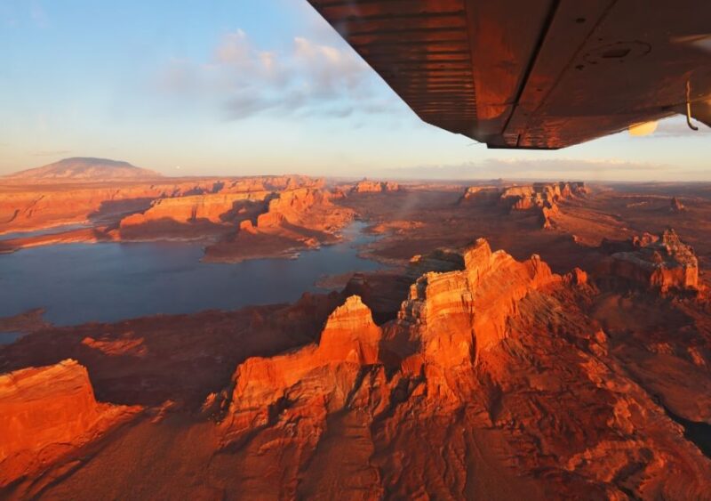 Las Vegas: Antelope Canyon and Horseshoe Bend Airplane Tour - Guided Tour of Antelope Canyons Slot Canyons