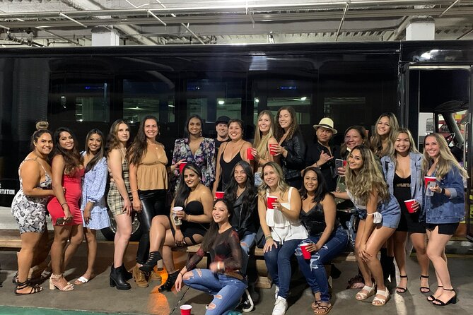 Las Vegas Bar Crawl by Party Bus with Free Drinks - The Guide and Host Experience