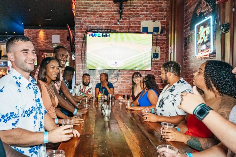 Las Vegas: Club Crawl and Party Bus with Free Drinks - The Role of Party Hosts and Group Atmosphere