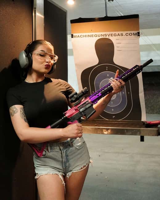 Las Vegas: Femme Fatale Shooting Experience - Intense Firepower in a Compact Session in Las Vegas