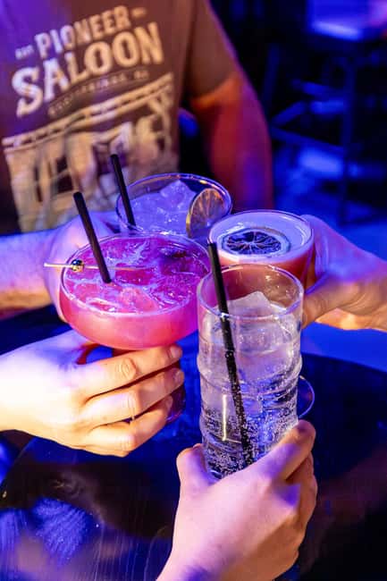 Las Vegas: Fremont Cocktail Crawl & Guided Walking Tour - Discovering the Downtown Grand and Mob History