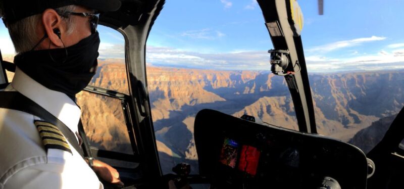 Las Vegas: Grand Canyon Helicopter Landing Tour - Pilots and Guides: Expertise and Personalities