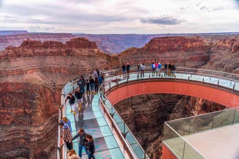 Las Vegas: Grand Canyon West, SkyWalk & Hoover Dam Tour - Starting in Las Vegas with a Classic Welcome Photo Stop