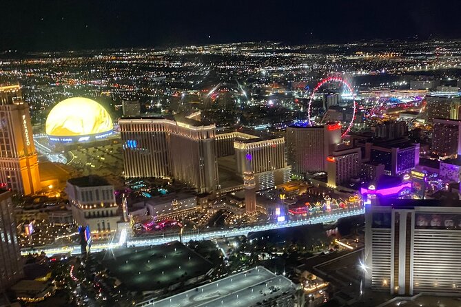 Las Vegas Helicopter Night Flight and Optional VIP Transportation - How the Optional Dinner Adds to the Experience