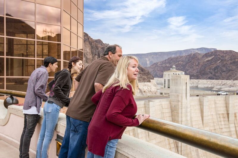 Las Vegas: Hoover Dam Half-Day Tour - Guides and Customer Experience