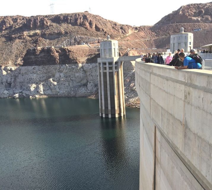 Las Vegas: Hoover Dam Inside VIP Exploration Tour, WiFi - Inside vs. Outside Views of the Dam