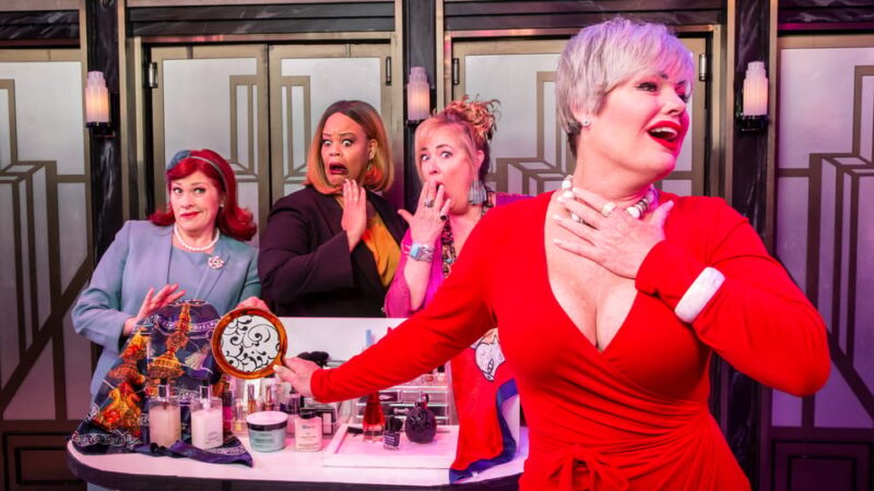 Las Vegas: Menopause the Musical at Harrah's Hotel & Casino - The Atmosphere and Audience Experience