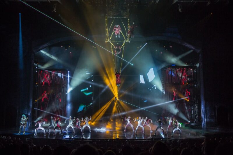 Las Vegas: Michael Jackson ONE by Cirque du Soleil Ticket - The Talent Behind the Performance: Cirque du Soleils Acrobatics and Dance