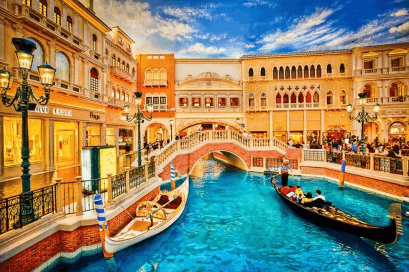 Las Vegas: Night City Tour with Hotel Pickup - Exploring the Las Vegas Strip and Fremont Street