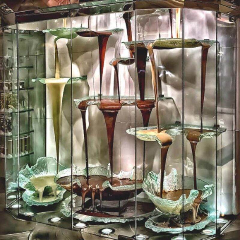 Las Vegas Night Tour, Fremont St. Experience, & Welcome sign - The Guide’s Role and Tour Pacing