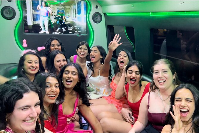 Las Vegas Nightclub VIP Entry with Party Bus - Crowd Level and Atmosphere