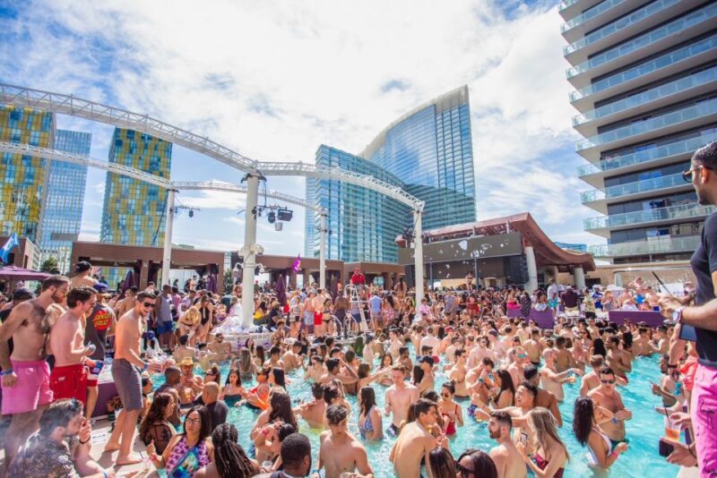 Las Vegas: Party Bus Day Club Tour with Drinks & Club Entry - Explore Las Vegas Day Club Scene with an Affordable Party Bus Tour
