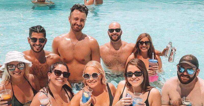 Las Vegas: Pool Crawl with Free Drinks on the Party Bus - Who Should Book This Vegas Pool Crawl?