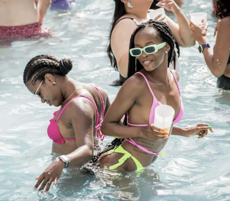 Las Vegas: Pool Party Tour with Cocktail Class & Club Entry - Key Points