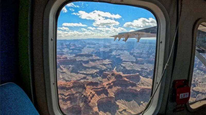 Las Vegas: Private 3-Day Mighty Five Aerial Adventure Safari - Day Two: From Lake Powell to Arches and Canyonlands