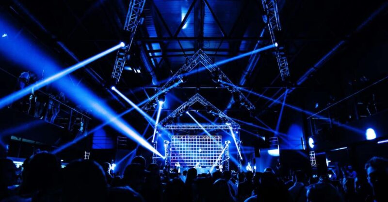 Las Vegas Private Party Bus Club Crawl - The Sum Up: A Private Night of Vegas Luxury and Fun