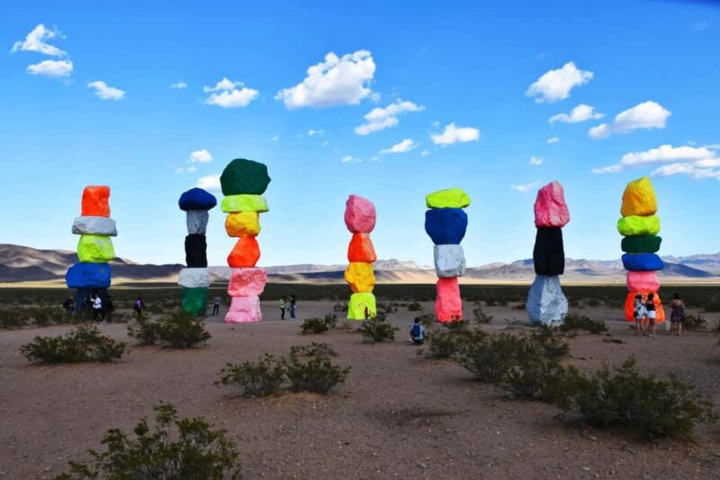 Las Vegas: Seven Magic Mountains Desert Tour - Convenient Hotel Pickup and Roundtrip Transportation