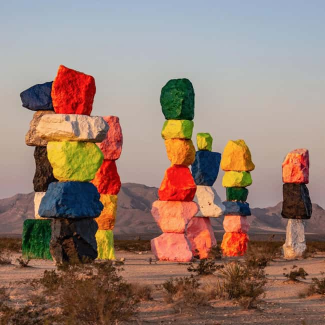 Las Vegas: Seven Magic Mountains Desert Tour - What to Wear and Bring for the Desert Walk