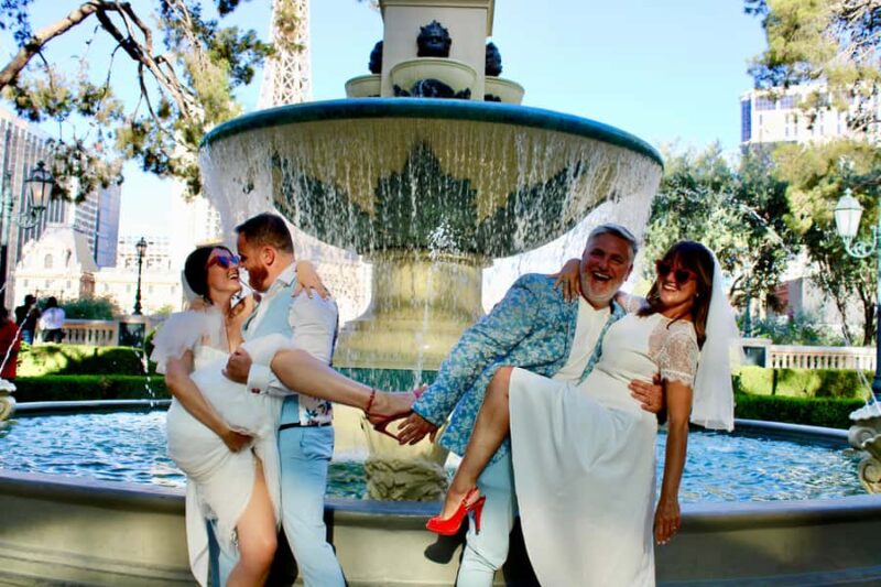 Las Vegas Strip Limo Tour with Champagne and Photos - Capturing Moments at the Bellagio Fountains and Las Vegas Sign