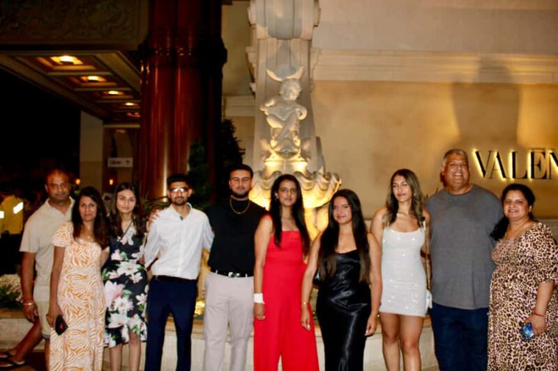 Las Vegas Strip Limo Tour with Champagne and Photos - Champagne and Digital Photos Included in the Package