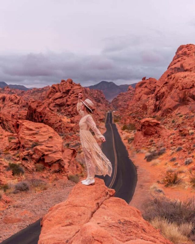 Las Vegas to Valley of Fire Desert Safari - Top Stops: Rainbow Vista, Mouses Tank, and More