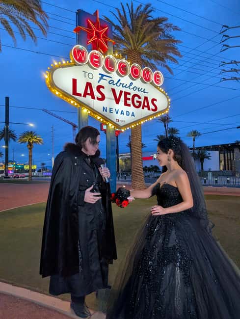 Las Vegas: Traditional or Theme Vegas Sign Wedding/Renewal - The First Dance and Musical Options