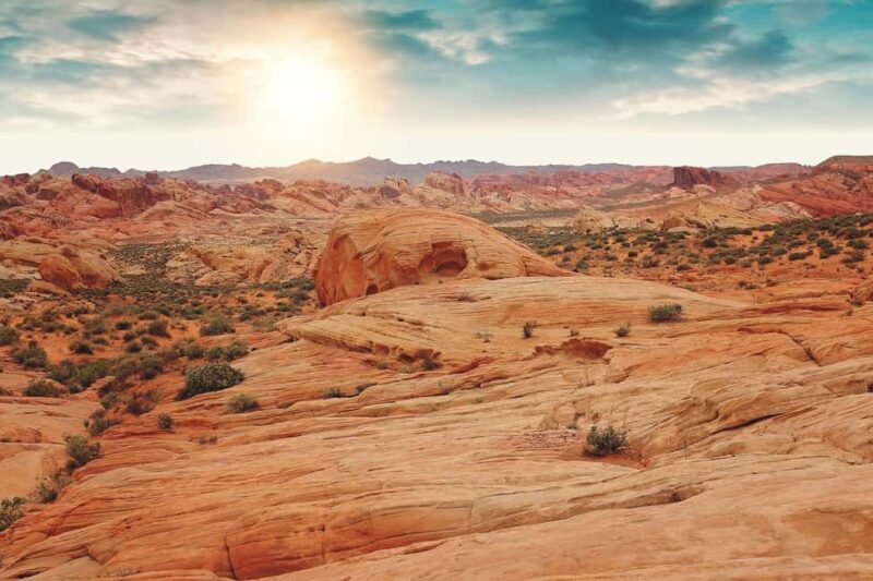 Las Vegas: Valley of Fire State Park Guided Tour - Visiting the Historic Cabins from the 1930s