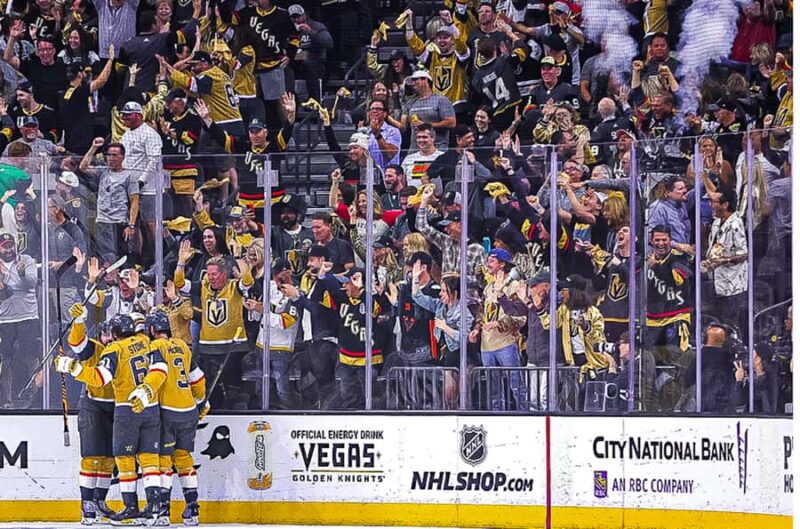 Las Vegas: Vegas Golden Knights - NHL Tickets - The Arena Experience at T-Mobile Arena