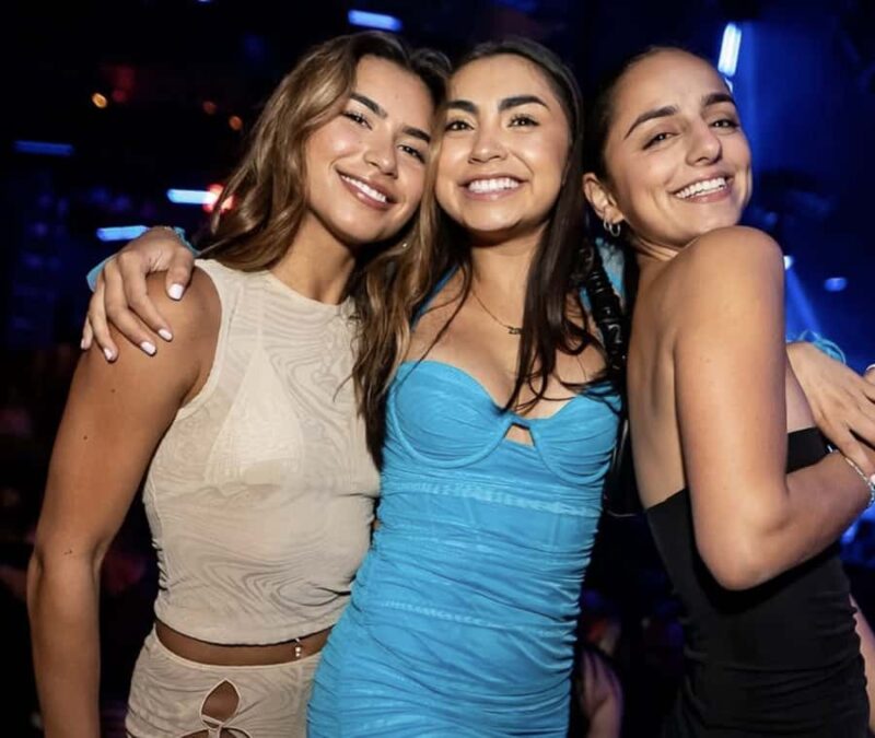 Las Vegas: VIP Club Crawl with Party Bus and Drinks - A Genuine Party Experience with Authentic Vegas Vibes