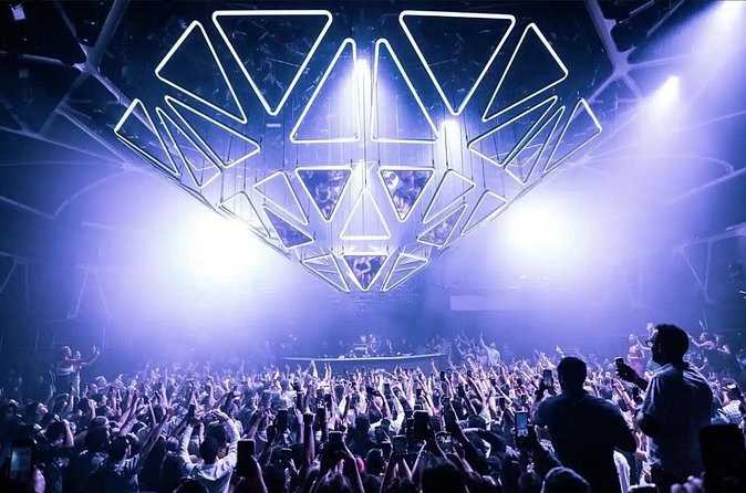 Las Vegas: VIP Club Crawl with Party Bus, Express Entry & Drinks - Visiting the Nightclubs: From Omnia to XS