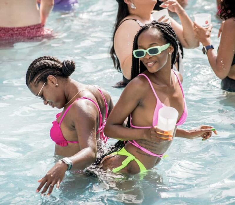 Las Vegas: VIP Pool Crawl with Drinks & Entry - Key Points