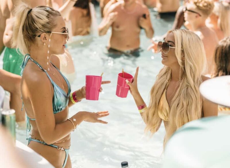 Las Vegas: VIP Pool Crawl with Drinks & Entry - Venue Highlights and What to Expect at Each Stop