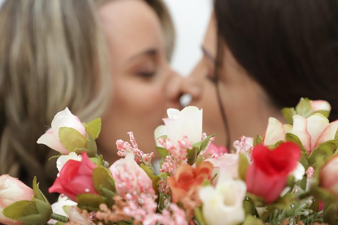 Las Vegas Wedding at Paradise Wedding Chapel - The Experience of the Indoor Chapel and Gazebo