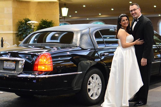 Las Vegas Wedding at The Little Vegas Chapel including Limousine Transportation - Flexibility and Customization Options