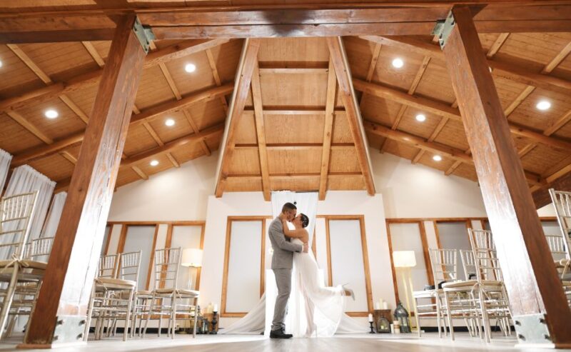 Las Vegas Wedding with Limousine Transportation - Key Points