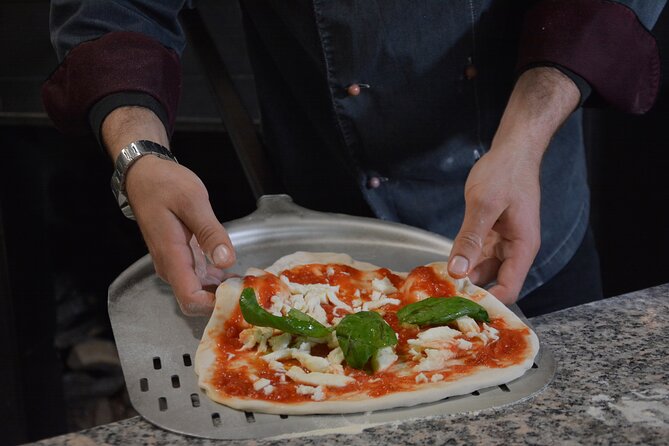Last Lap! 1h Pizza Class in Rome - Logistics and Practical Details