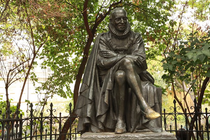 Latin Quarter 2-Hour Private Walking Tour - Visiting Shakespeare and Company: The Iconic Bookstore