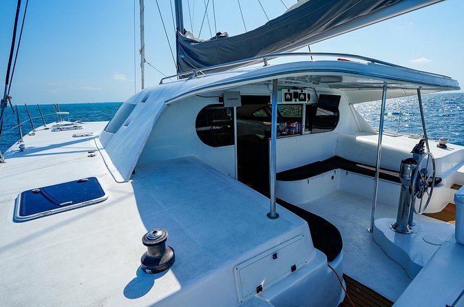 Laura Catamaran Private Tour to Isla Mujeres - Culinary Delights at the Beach Club Buffet