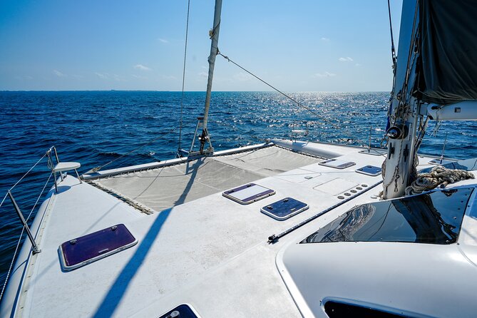 Laura Catamaran Private Tour to Isla Mujeres - Experience the Vibrant Isla Mujeres