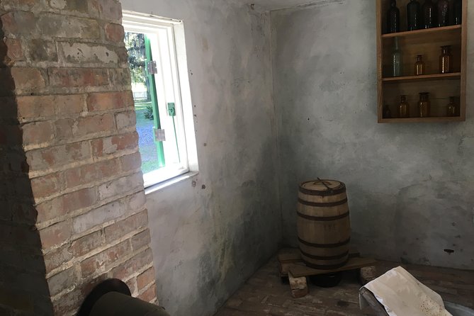 Laura Plantation Tour with Transportation - The Experience of the Guided Tour and Self-Guided Exploration