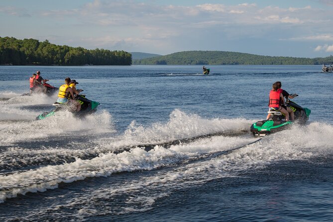Laurentians Experience in Jetski on Lac-des-Pages - Included Amenities for a Hassle-Free Experience