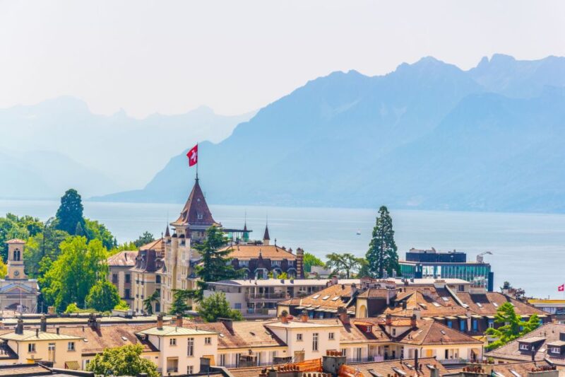 Lausanne: Private custom tour with a local guide - Key Points