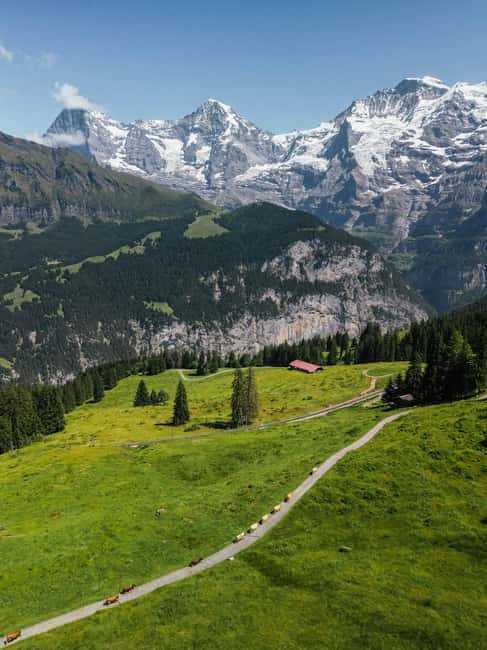 Lauterbrunnen: Mürren Hike & Paragliding Experience - The Journey Begins at Bahnhofplatz in Lauterbrunnen