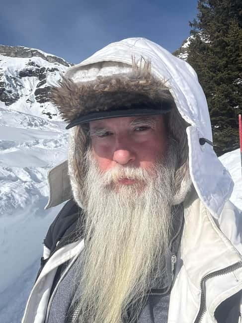 Lauterbrunnen: Private Walking Tour with an Irish Guide - Logistics and Practical Details