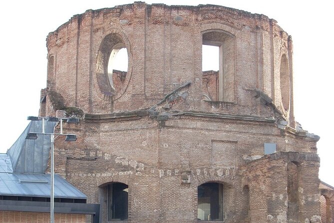 Lavapiés: The most multicultural neighbourhood of Madrid, Private Walking Tour - Plaza de Lavapiés: The Heart of Neighborhood Revival