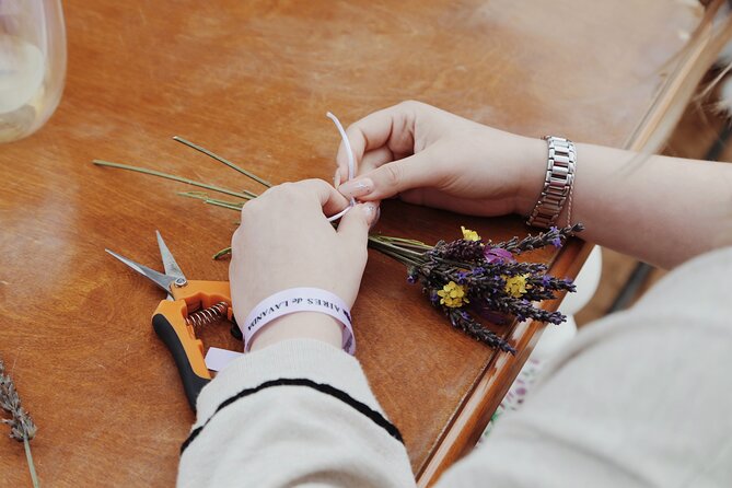 Lavender Field Guided Tour - Making Your Own Lavender Bouquet and Sachet