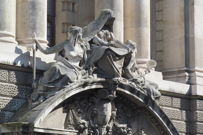 Law in London Private Tour - Meeting Point, Timing, and Group Size